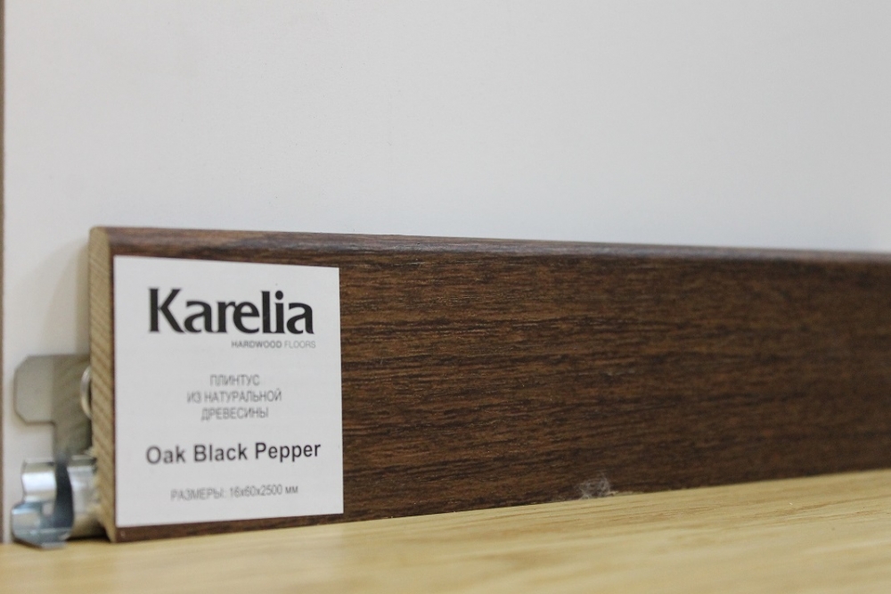 Шпонированный плинтус Karelia (2500х60х16) Дуб Black Pepper